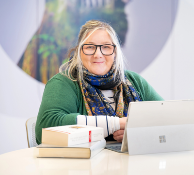 Lynne Russell Lynne Russell