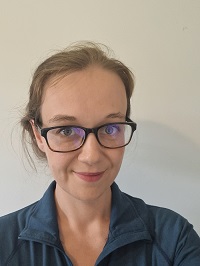 Carolin Hunter Carolin Hunter