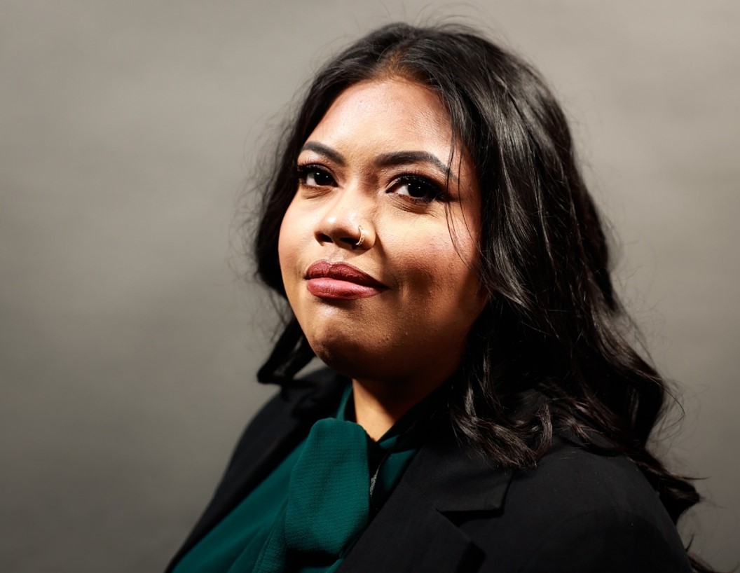 Innleadair fànas-adhair a’ buannachadh duais Alumni na Bliadhna aig UHI