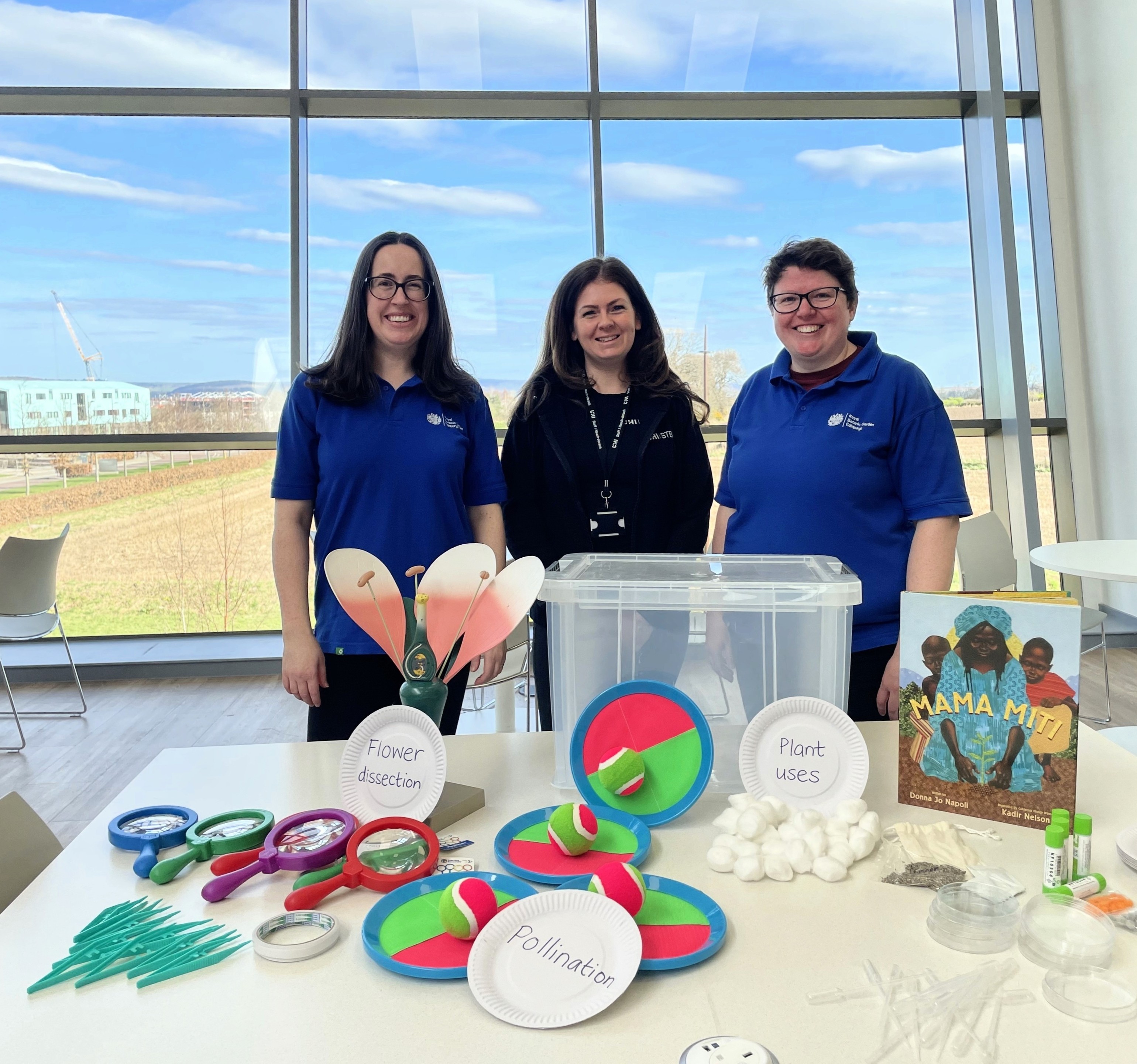 Exploring the weird and wonderful world of plants – UHI and RBGE launch ‘Plant Discovery Kits’ 