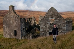 Steve Worth at ruined cottage Steve Worth at ruined cottage