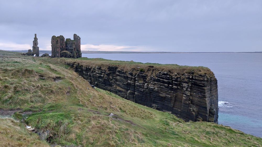 A photograph of the Sinclair Girnigoe Castle in Caithness A photograph of the Sinclair Girnigoe Castle in Caithness