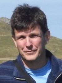 A picture of Dr Simon Clarke